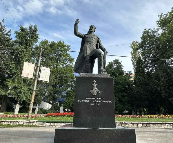 Karić: Da sam čekala saglasnost Komisije, spomenik Tvrtku I ne bi bio postavljen nikad