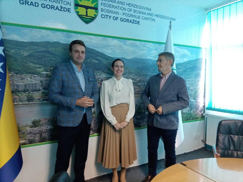 Karić: Grad Sarajevo će djeci Goražda omogućiti besplatnu školu plivanja