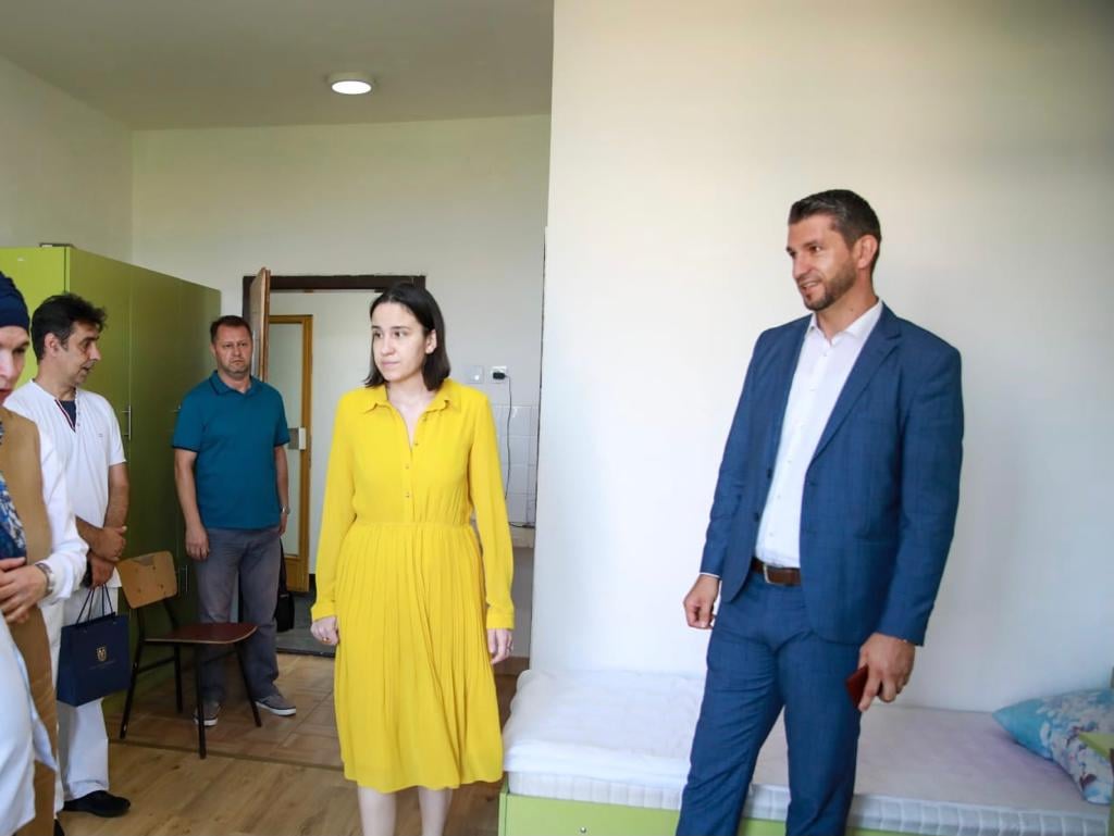 Karić: Novi namještaj i madraci za studente u domu Bjelave