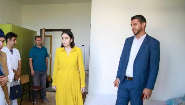 Karić: Novi namještaj i madraci za studente u domu Bjelave