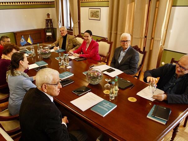 Karić održala sastanak sa članovima Gradskog savjeta