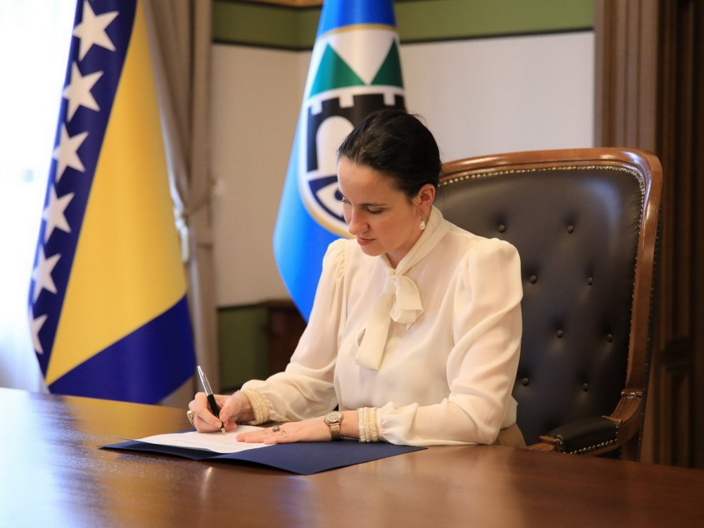 Karić prijavila Kabirija: Šalje mi prijeteće poruke