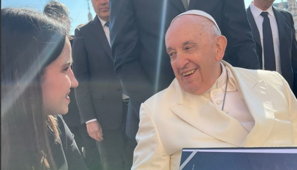 Karić se susrela sa papom Franjom u Vatikanu