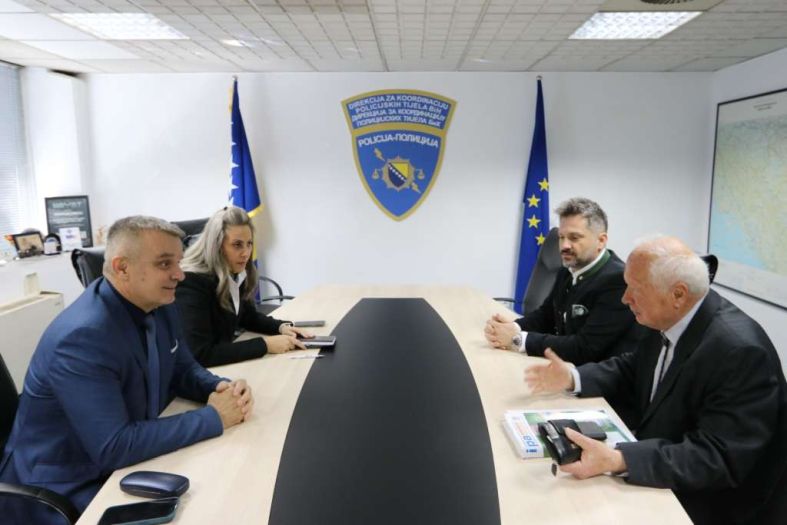 Karić upoznao počasnog konzula BiH u Austriji Jörga Hofreitera o radu DKPTBiH