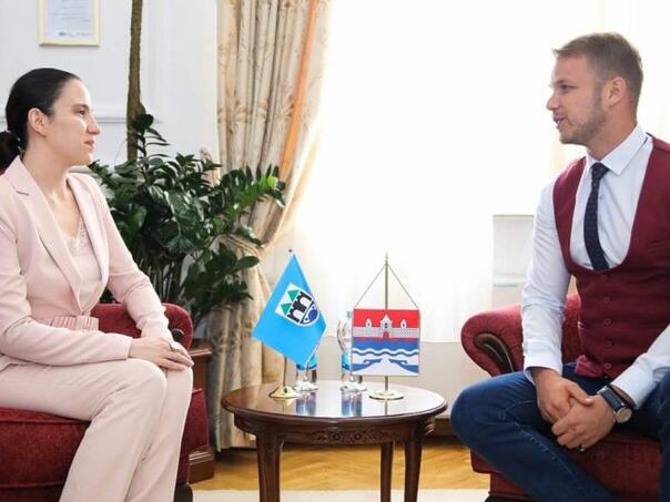 Karić zbog kralja Tvrtka nazvala Stanivukovića "banjalučkim srednjoškolcem"