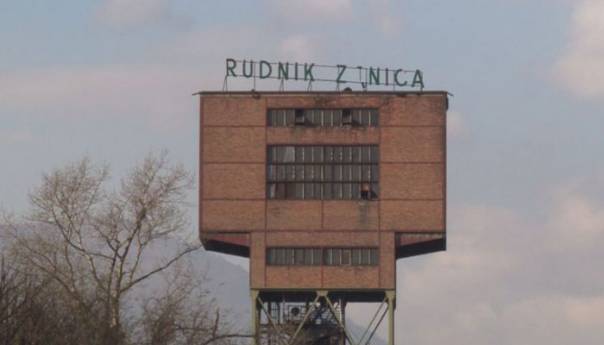Kasni isplata toplog obroka, zenički rudari obustavili proizvodnju