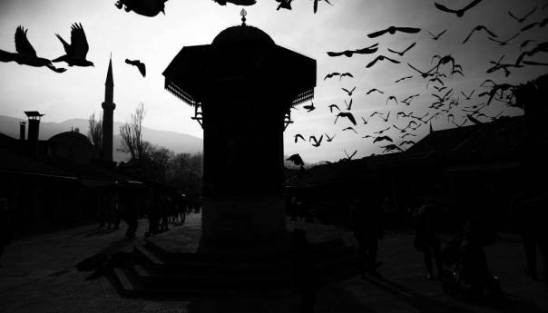 Katalonija i BIH slave 30 godina prijateljstva izložbom u Vijećnici