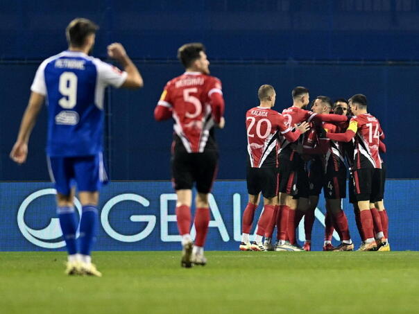 Katastrofa Dinama na Maksimiru, Čop hat-trickom šokirao Modre