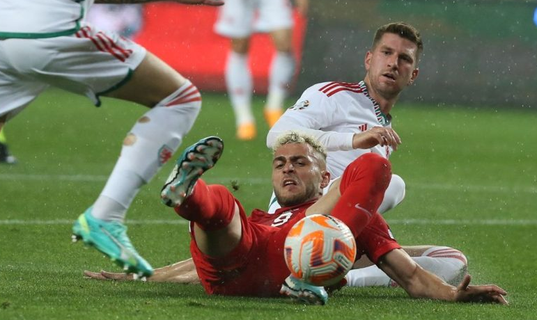 Katastrofa Makedonaca na Old Traffordu, remi Slovenije i Danske