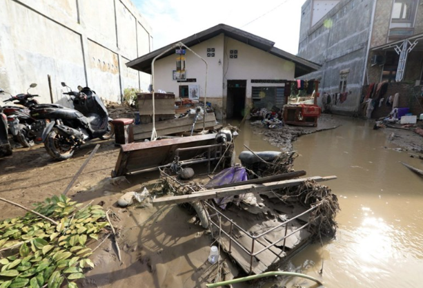 Katastrofa na pomolu: Poplave u Indoneziji usmrtile 753 osobe, milion evakuisanih