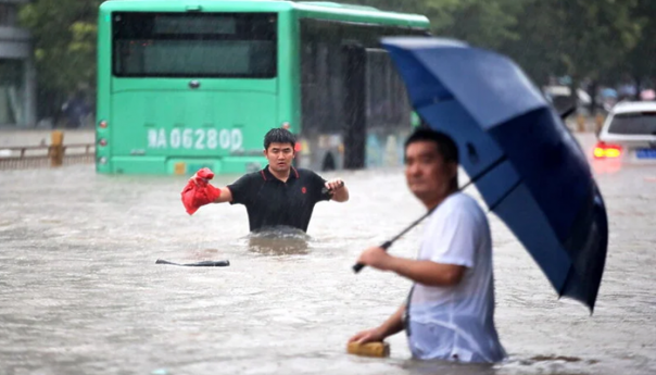 Katastrofalnim poplavama u Kini pogođeno više od 1,24 miliona ljudi