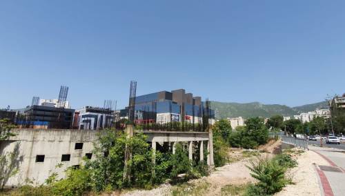 Katedrala započeta na srpskoj zemlji, grad ne želi ni da plati ni da vrati