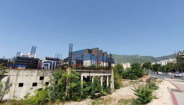 Katedrala započeta na srpskoj zemlji, grad ne želi ni da plati ni da vrati