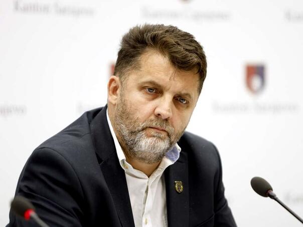 Katica: Počinioci nasilja u porodici ne mogu držati oružje