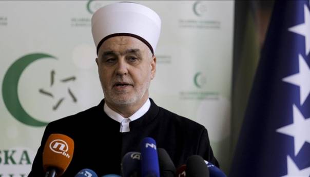 Kavazović: Fizička distanca ne znači da bismo se smjeli udaljiti jedni od drugih