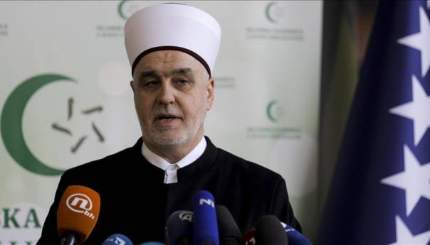 Kavazović: Molimo Boga da praznike dočekujemo u punoj radosti