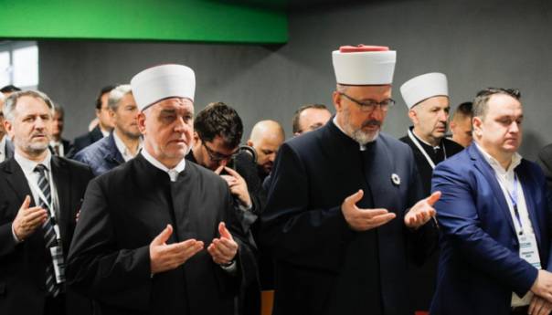 Kavazović u Ahmićima: Osveta bi bila naš kraj, budimo budni i spremni na sve izazove