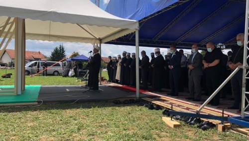 Kavazović u Kozarcu: Genocid u Srebrenici je bio završni čin UZP-a