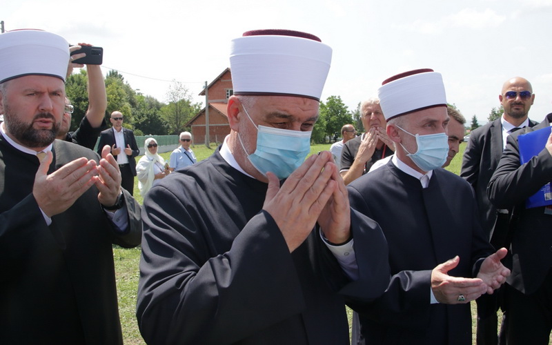 Kavazović u Kozarcu: Ne pokazuju znake kajanja, veličaju zlo
