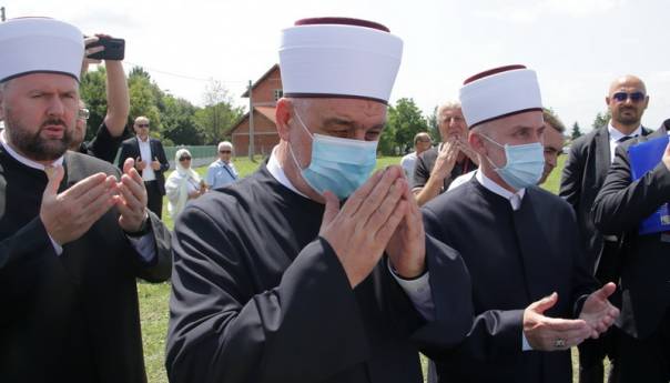 Kavazović u Kozarcu: Ne pokazuju znake kajanja, veličaju zlo