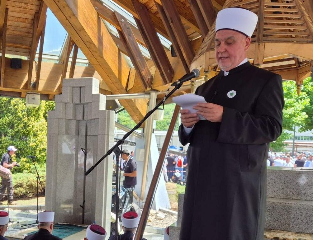 Kavazović u Potočarima: Bol nas nije slomila, u nama je nesalomljiva snaga   