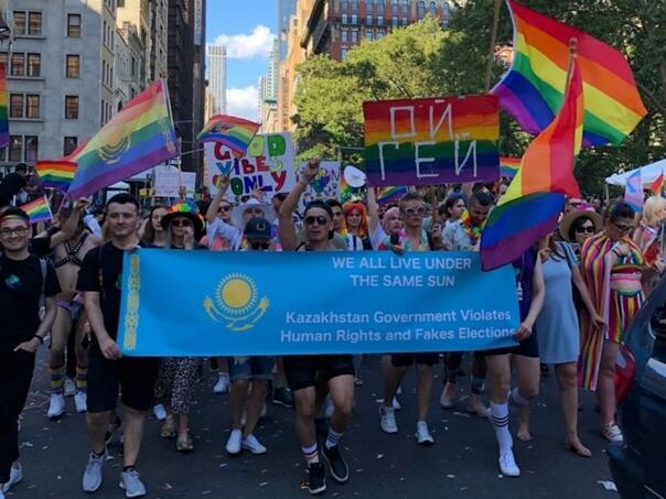 Kazhastan zabranjuje "LGBT propagandu" na internetu