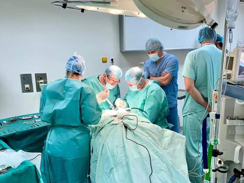 KCUS: Ponovo moguća ugradnja kohlearnih implantata za najmlađe pacijente