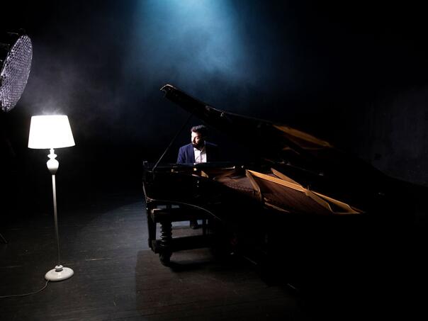 Kenan Tucić uskoro predstavlja novu pjesmu, spot snimao u rodnoj Zenici