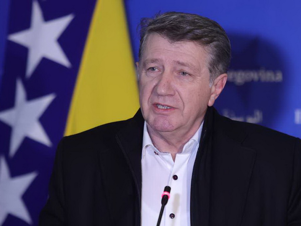 Kešo: Rusija je u Dodika uložila ogromne napore i novce da ga ima kao izvođača svojih radova