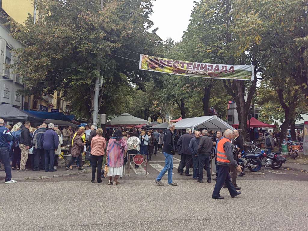 Kestenijada u Kostajnici okupila brojne posjetioce, kesten ove godine podbacio