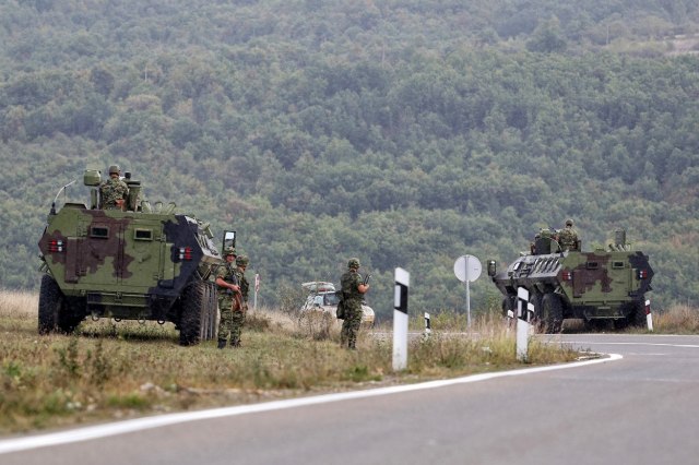 KFOR napustio prilaze administrativnim prijelazima Jarinje i Brnjak