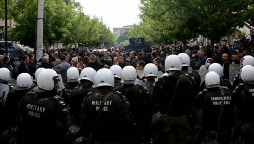 KFOR obećao povlačenje specijalnih jedinica do 15 sati