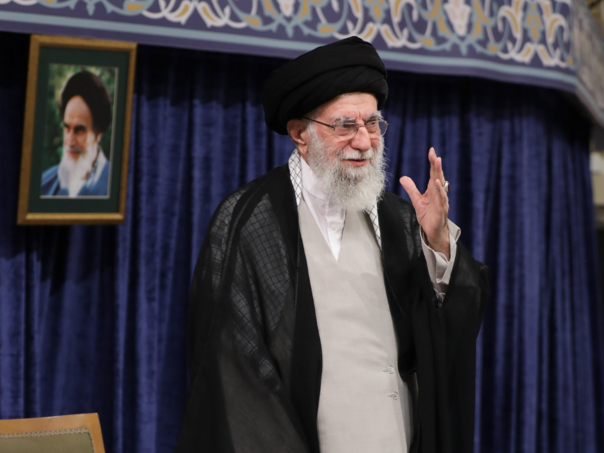 Khamenei: Iran je spreman odgovoriti na svaki novi napad