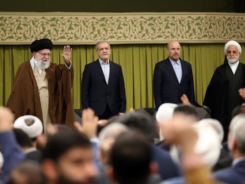 Khamenei: Pregovaranje sa SAD-om nije pametno, mudro ni časno