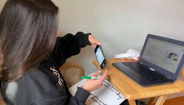 Khan: Iako su škole zatvorene, učenje ne smije stati