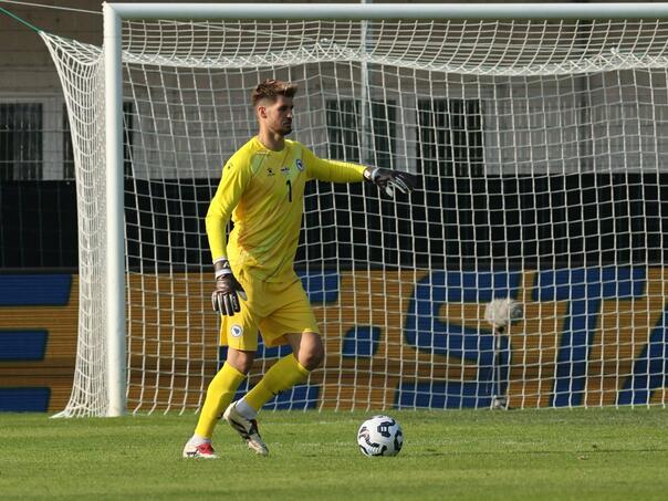 Kicker proglasio Vasilja trećim najboljim golmanom Bundeslige