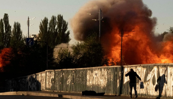 Kijev napadnut dronovima, odjekuju eksplozije