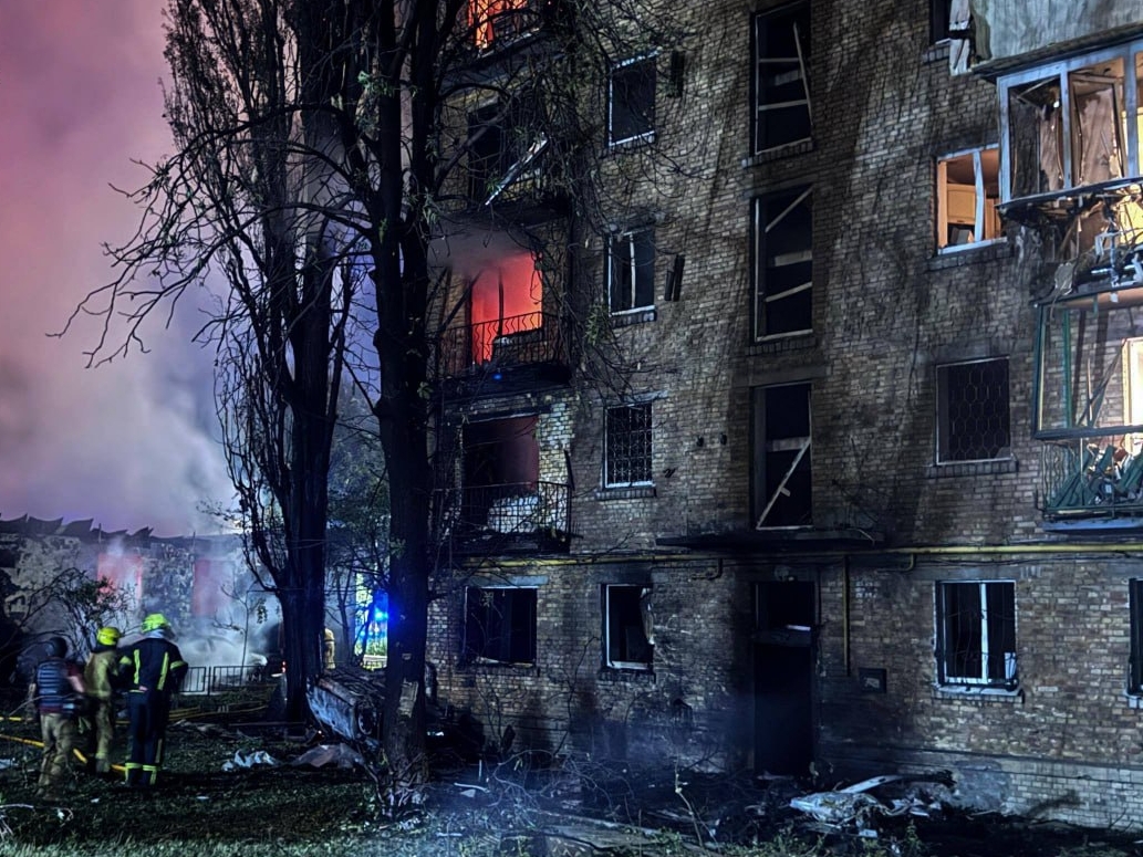 Kijev pod višesatnim napadom: Eksplozije, požari i velika materijalna šteta