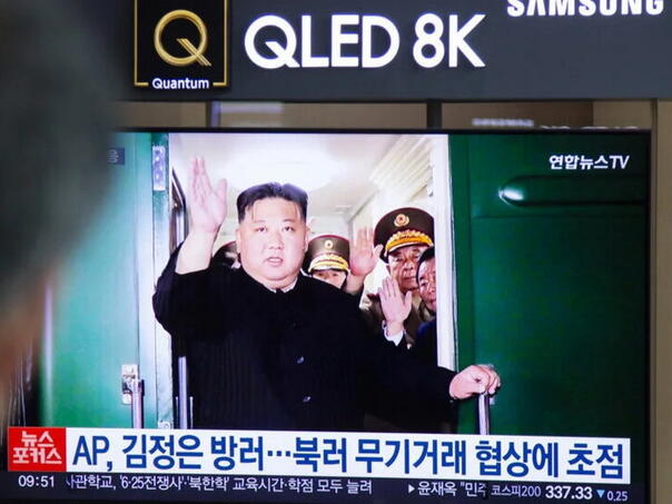 Kim Jong Un napustio Pyongyang i vozom krenuo za Peking: Na paradi i Vučić