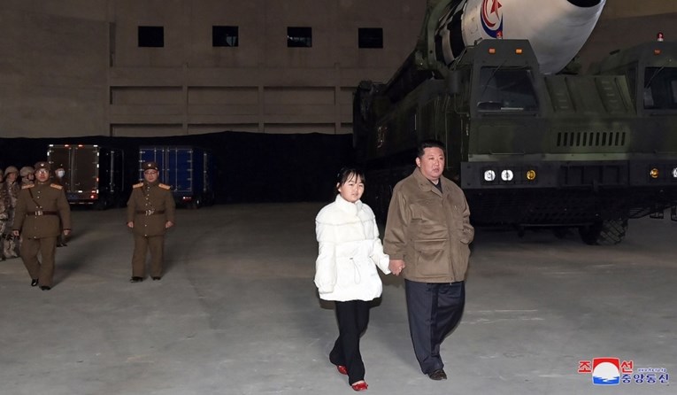 Kim Jong Un prisustvovao testiranju nove interkontinentalne rakete