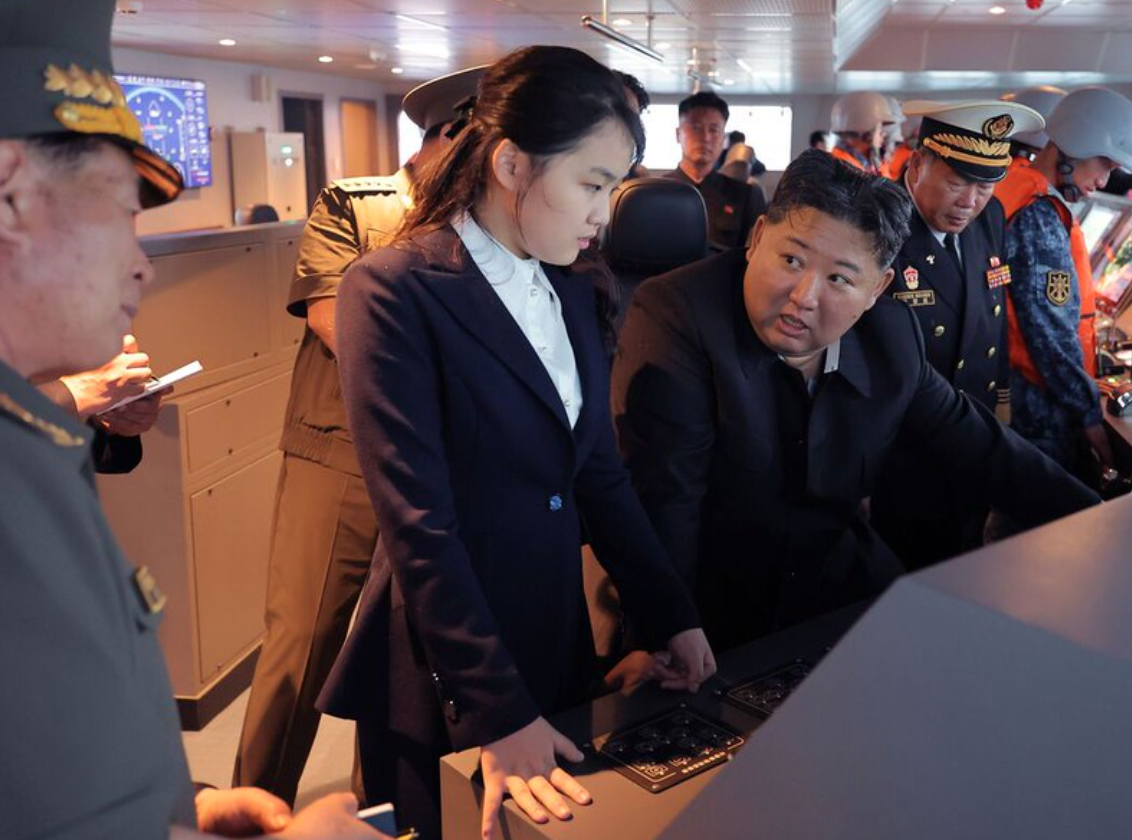 Kim Jong Un se ukrcao na razarač: “Kang Kon” spreman za nuklearne udare