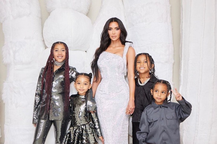 Kim Kardashian o roditeljstvu: Uvijek mi je tornado u kući, plačem prije spavanja