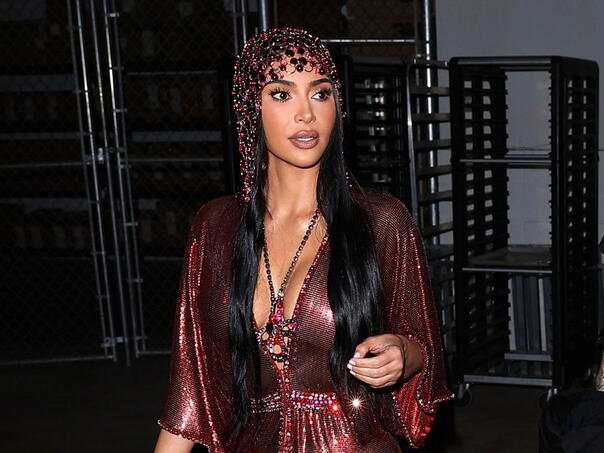 Kim Kardashian proslavila 46. rođendan u spektakularnim vintage kreacijama
