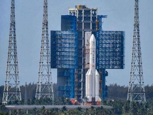 Kina lansirala sondu koja će prikupiti uzorke sa tamne strane Mjeseca