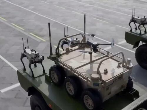 Kina na vojnoj paradi pokazala "robotske vukove", šta je to?