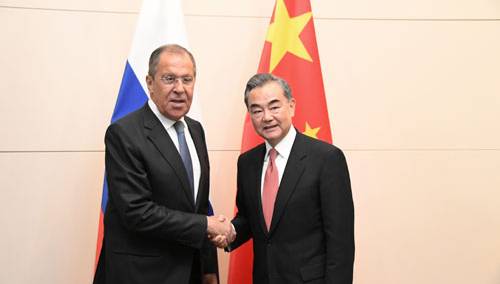 Kina podržala Rusiju: Razgovarali Lavrov i Wang