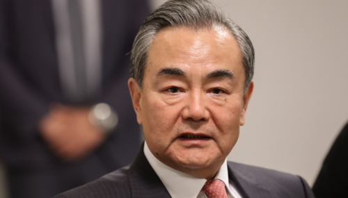 Kina poručila Rusiji da će podržati nezavisan i nepristrasan stav prema Ukrajini