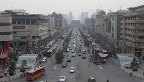 Kina uvela strogu karantenu u gradu od 13 miliona stanovnika