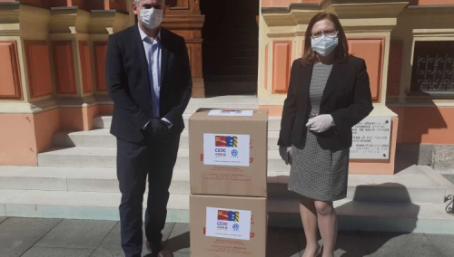 Kineska ambasada donirala Brčkom 4.000 maski