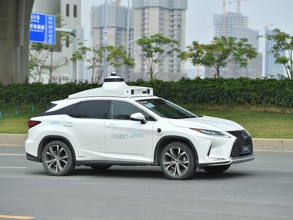 Kinezi uvode robotaksije u Hong Kongu